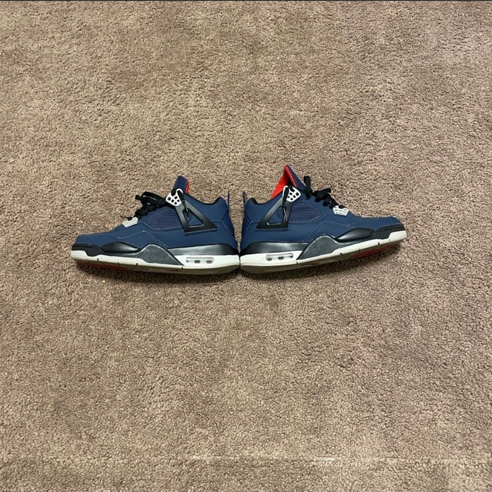 AIR Jordan 4 ‘Loyal blue’